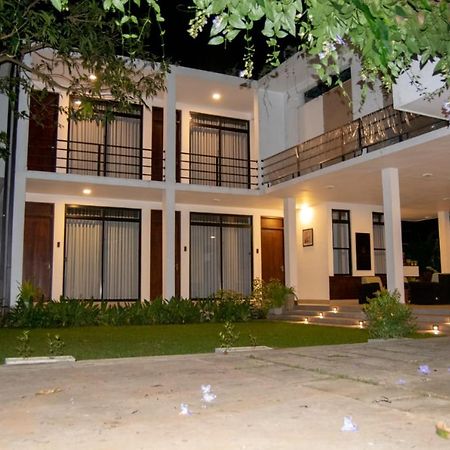 Golden Ray Villa Anuradhapura Exterior foto