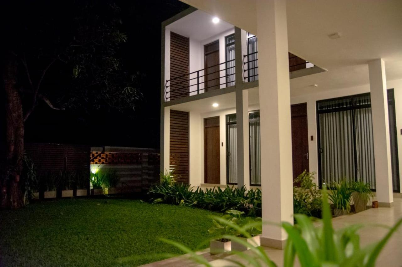 Golden Ray Villa Anuradhapura Exterior foto