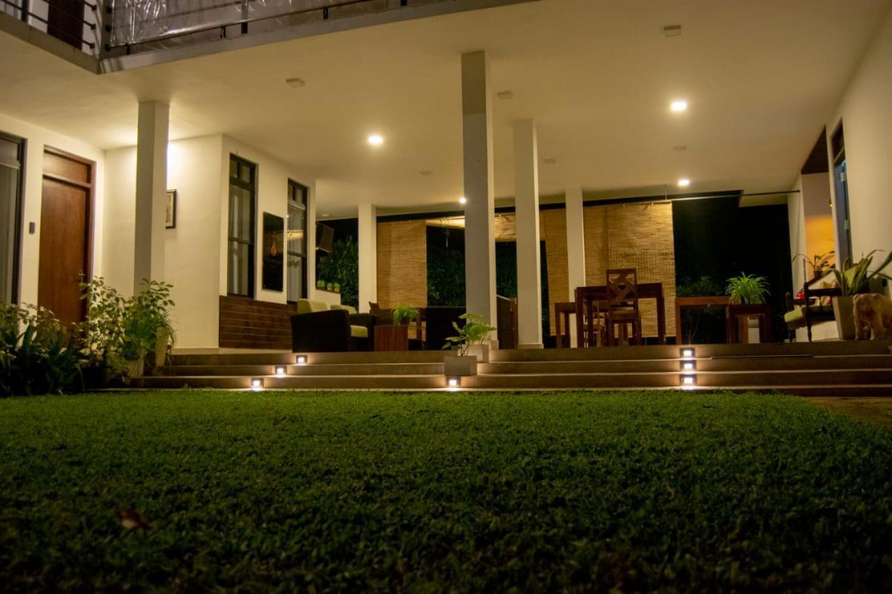 Golden Ray Villa Anuradhapura Exterior foto